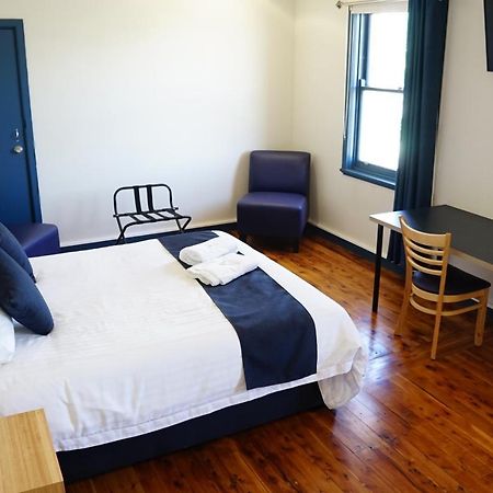 Gunnedah Hotel Bagian luar foto